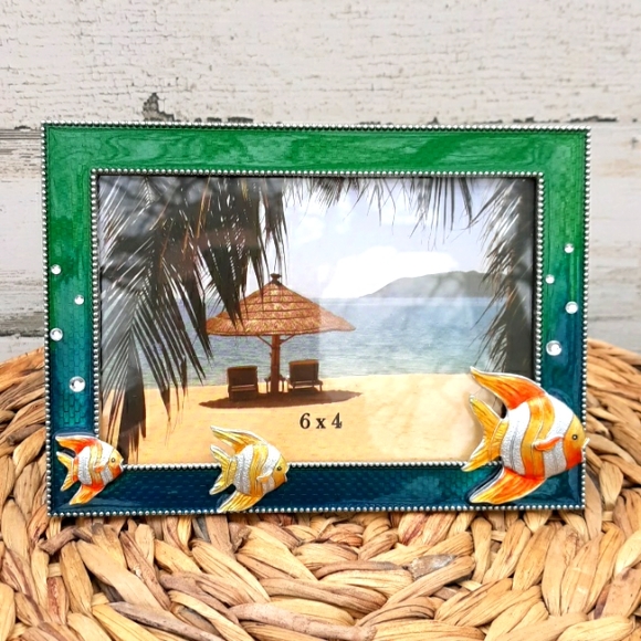 Other - NWOT SUMMER FISH THEMED ENAMELED PICTURE FRAME